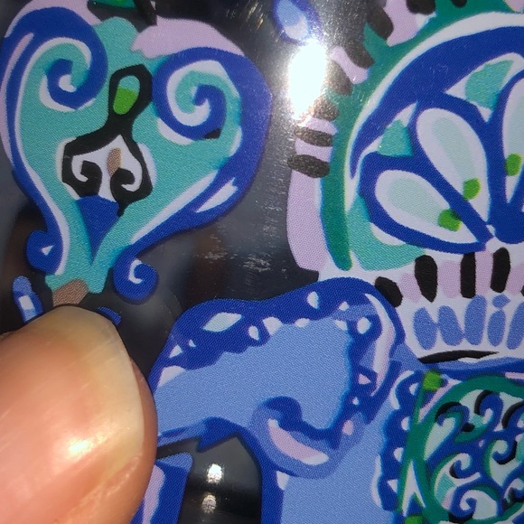 Lilly Pulitzer Blue Grotto Fan Favorite Engineered GWP Set Of 4 Cups - Picture 10 of 16